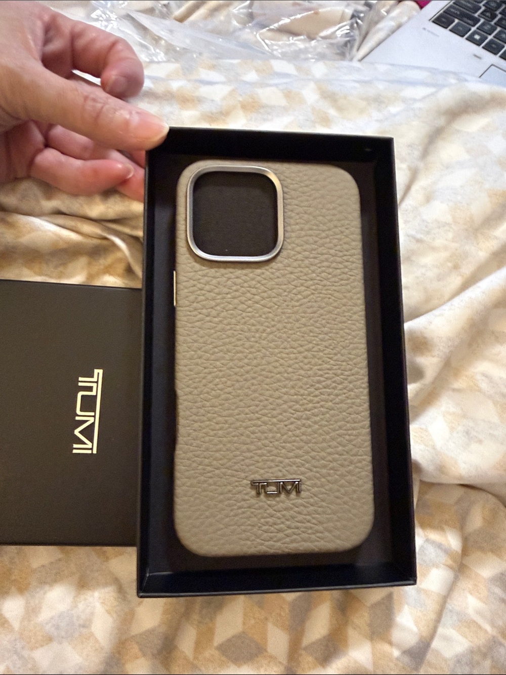 Tumi Pebble-Grain Leather iPhone Case in Taupe MagSafe 16 Pro Max